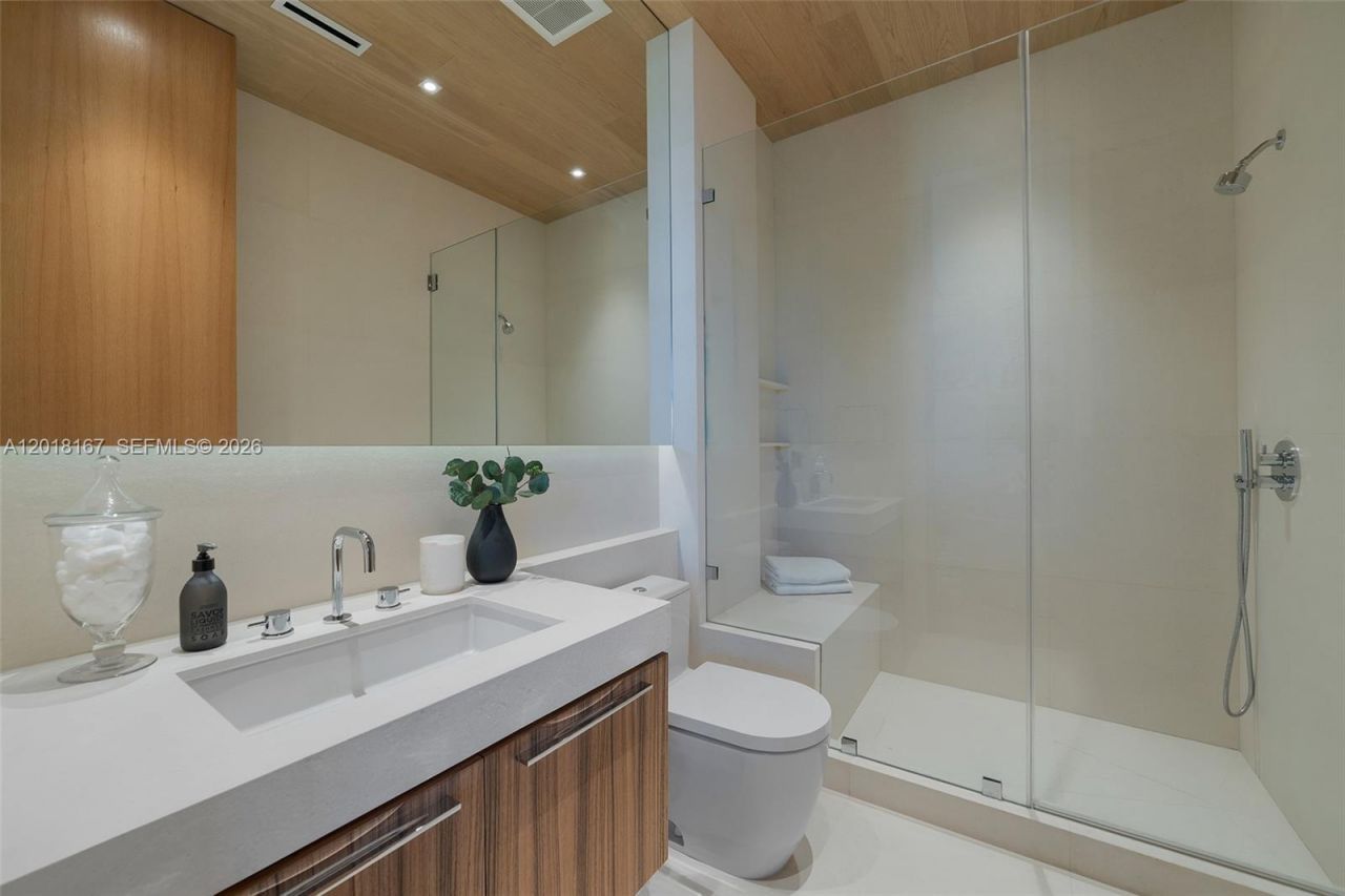 1420 W 23rd St , Miami Beach, FL 33140 Photo