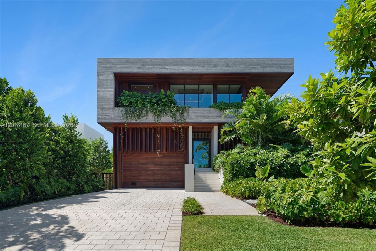 1420 W 23rd St , Miami Beach, FL 33140 Photo