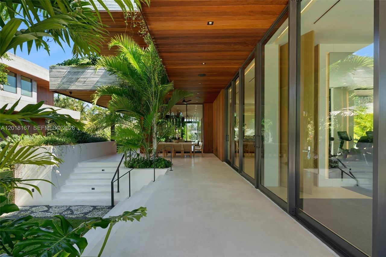 1420 W 23rd St , Miami Beach, FL 33140 Photo