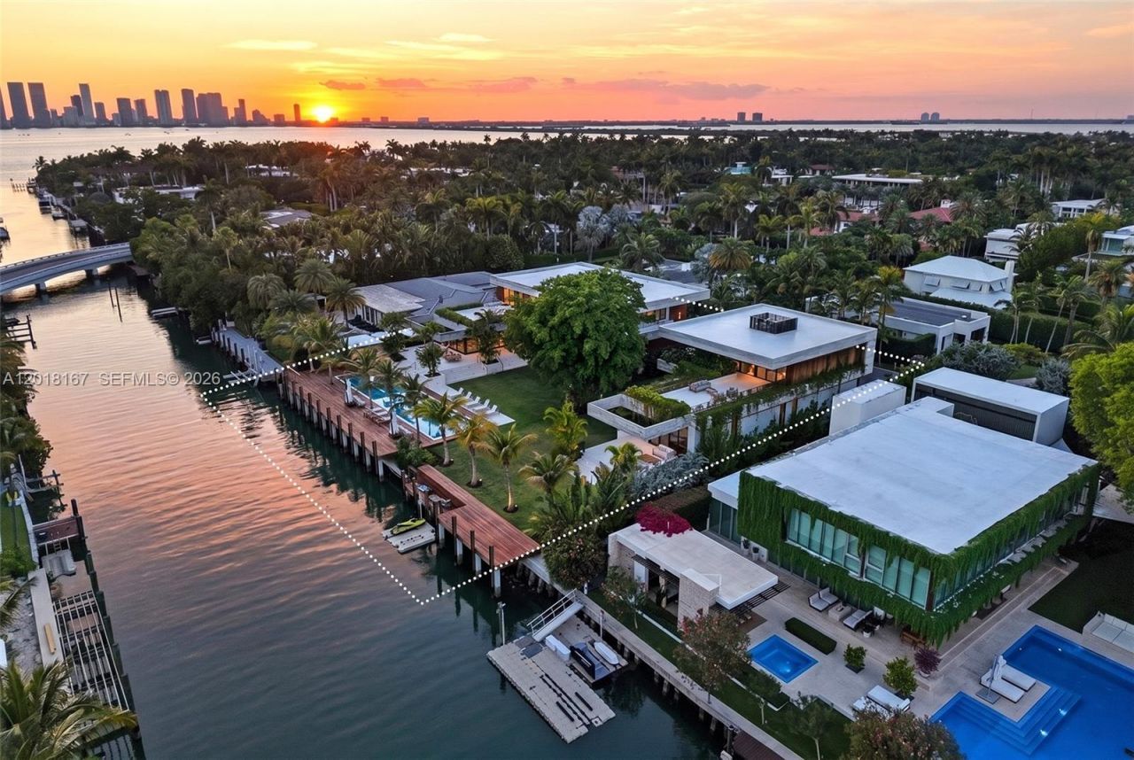 1420 W 23rd St , Miami Beach, FL 33140 Photo