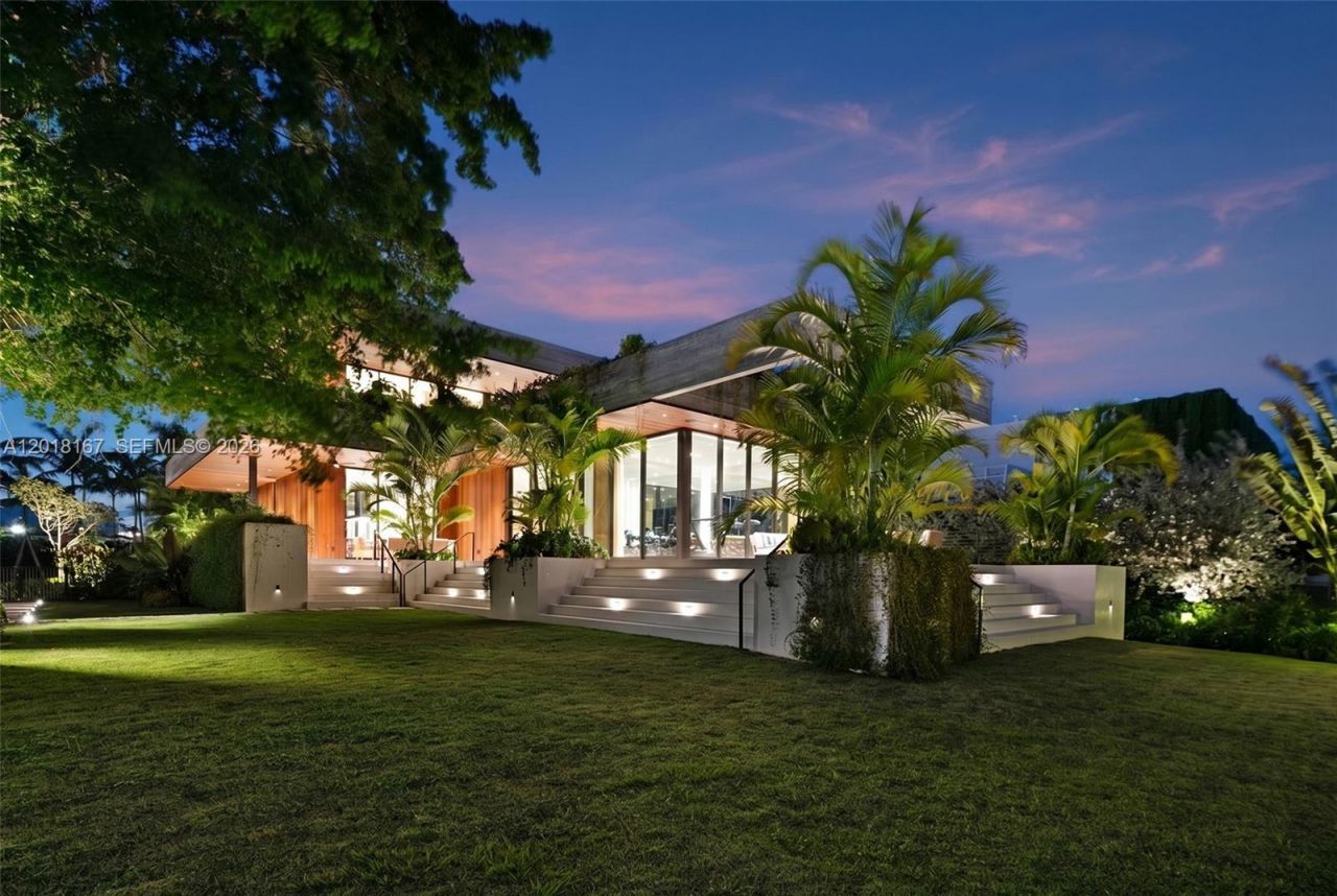 1420 W 23rd St , Miami Beach, FL 33140 Photo