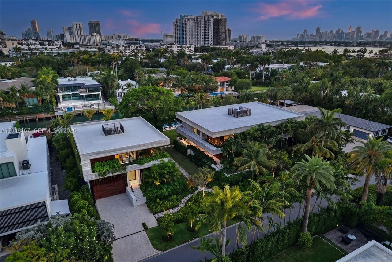 1420 W 23rd St , Miami Beach, FL 33140 Photo