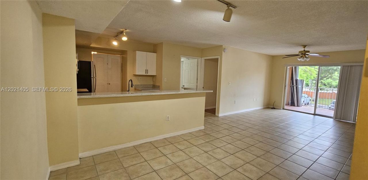 3870 Lyons Rd, Unit 209-8, Coconut Creek, FL 33073 Photo
