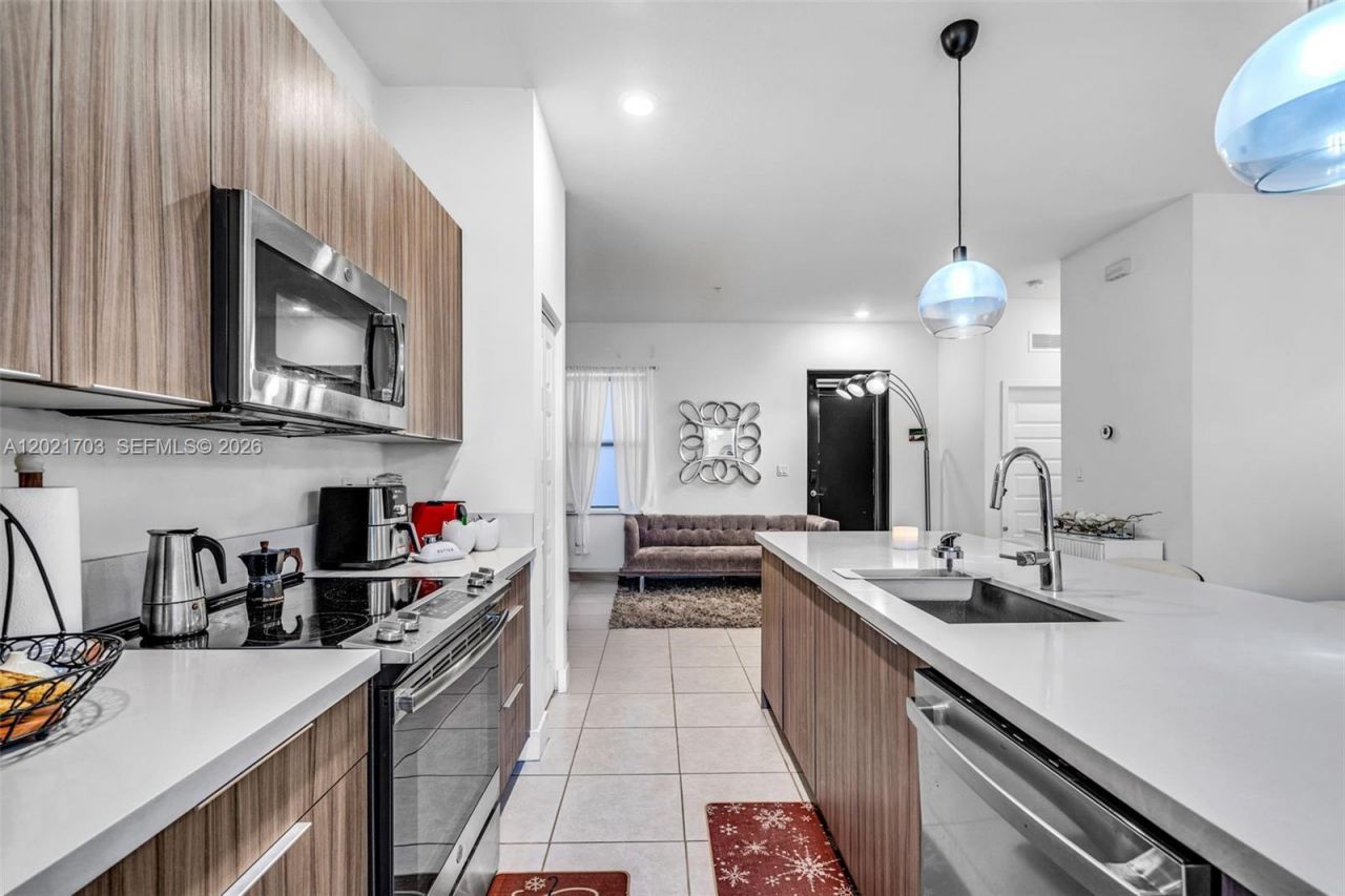 8015 NW 104th Ave, Unit 3, Doral, FL 33178 Photo