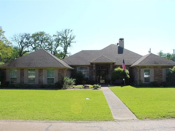 111 Trailwood Road , Enchanted Oaks, TX 75156