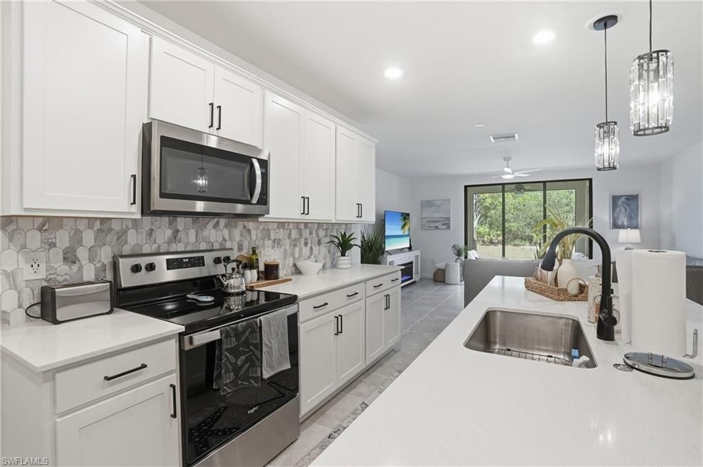 1451 Weeping Willow Ct, Cape Coral, FL 33909 Photo