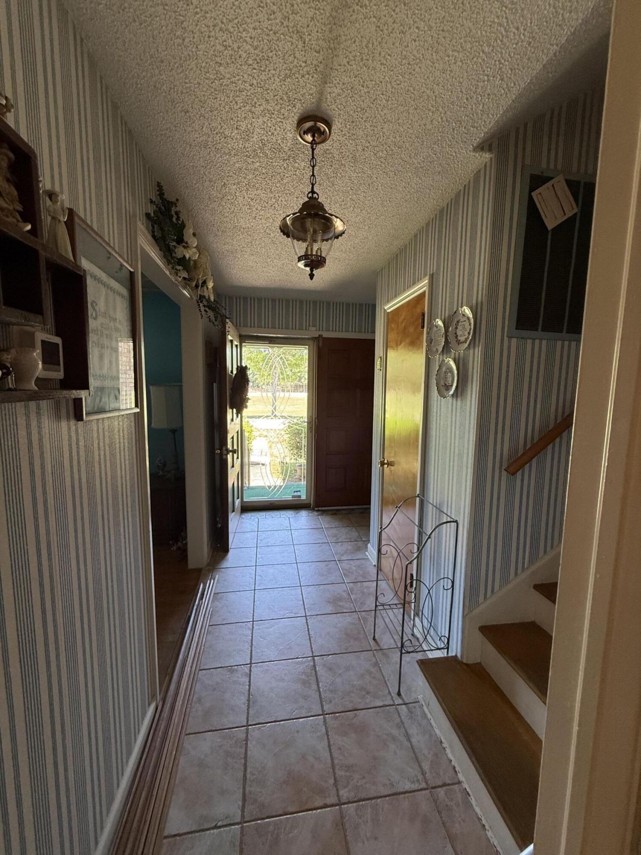 1471 Woodhill Terrace Photo 5