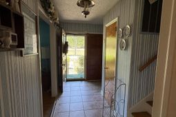 1471 Woodhill Terrace photo 4