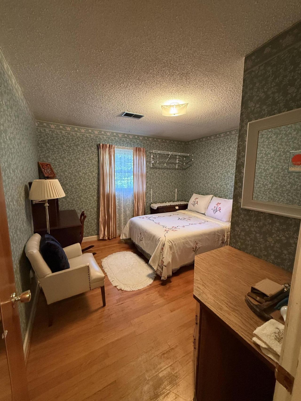1471 Woodhill Terrace Photo 9