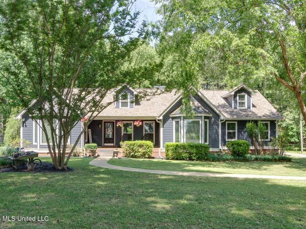 993 Quinn Road, Byhalia, MS 38611