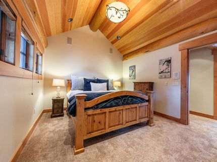163 Bob Sherman, Truckee, CA 96161 Photo