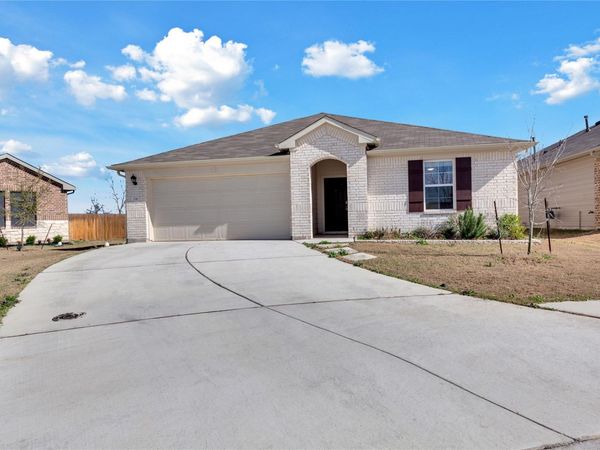 238 Sickle LOOP , Uhland, TX 78640