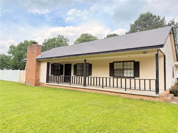 701 10th Street , Danville, AR 72833