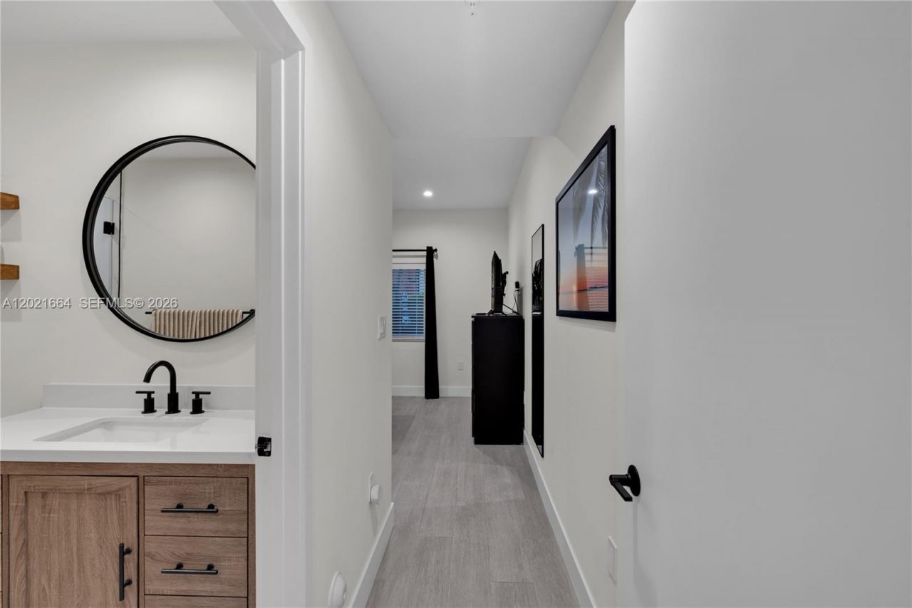 1786 SW 9th St , Unit 1, Miami, FL 33135 Photo