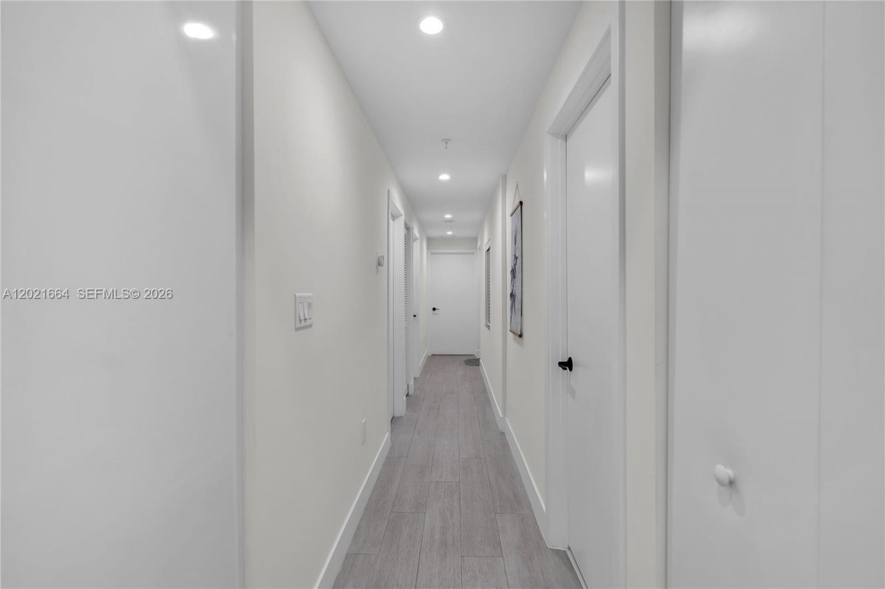 1786 SW 9th St , Unit 1, Miami, FL 33135 Photo