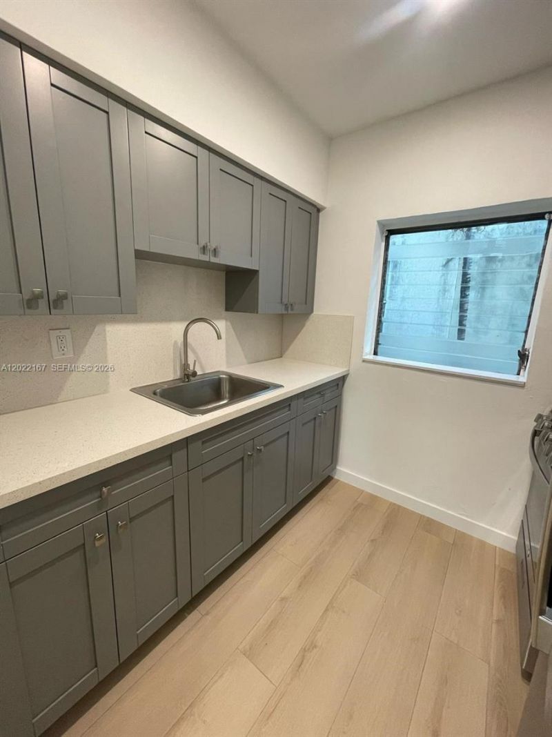 544 Michigan Ave , Unit 10, Miami Beach, FL 33139 Photo