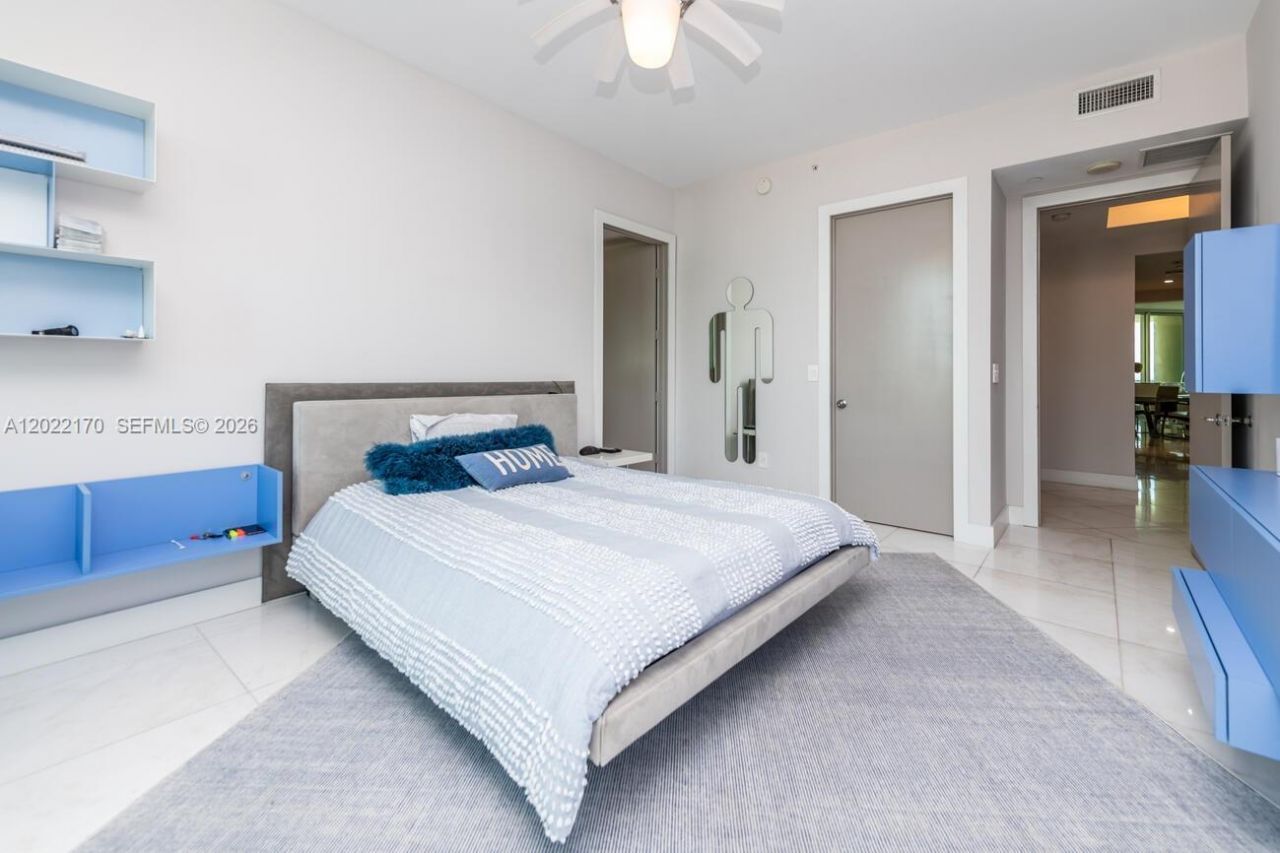 16051 Collins Ave , Unit 404, Sunny Isles Beach, FL 33160 Photo