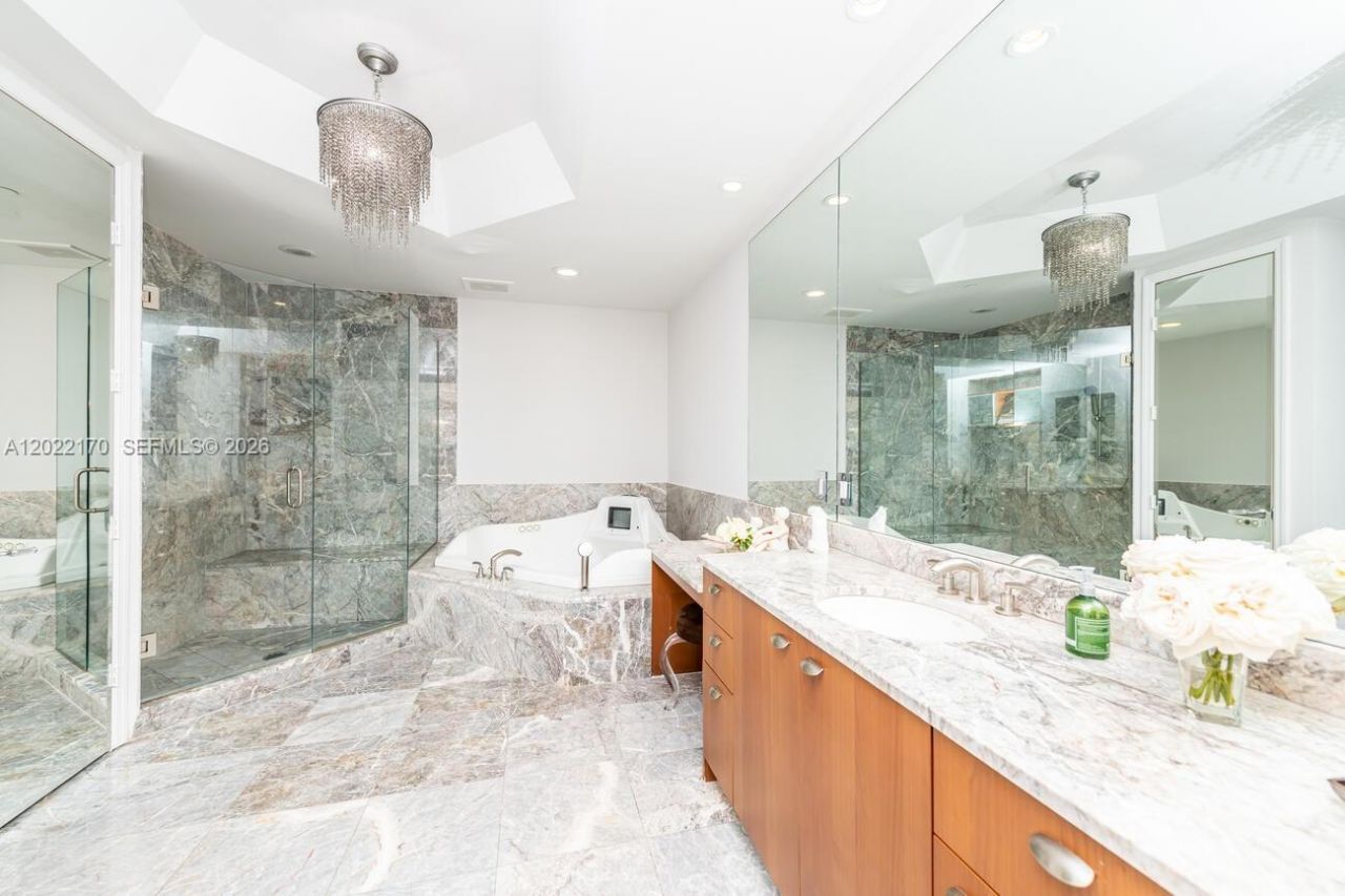 16051 Collins Ave , Unit 404, Sunny Isles Beach, FL 33160 Photo