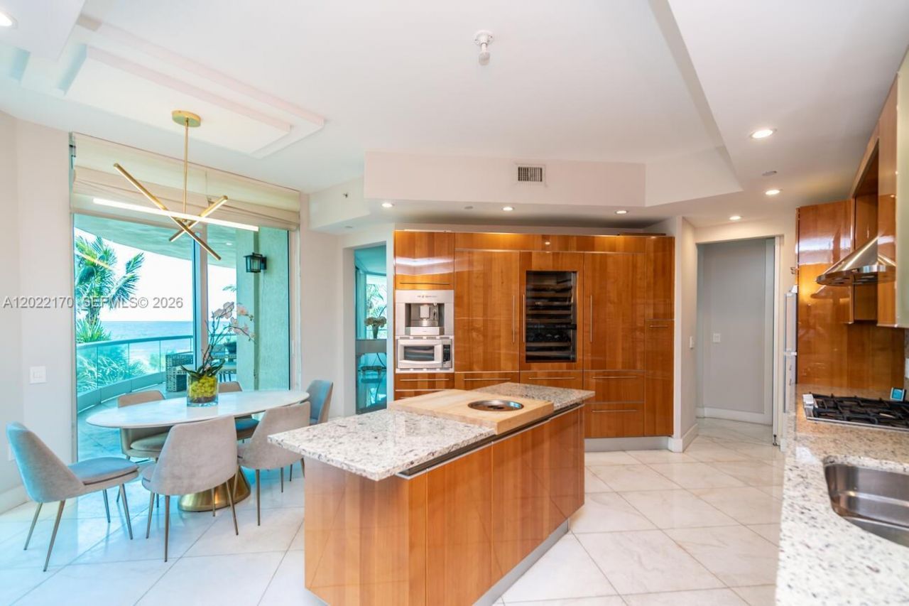 16051 Collins Ave , Unit 404, Sunny Isles Beach, FL 33160 Photo