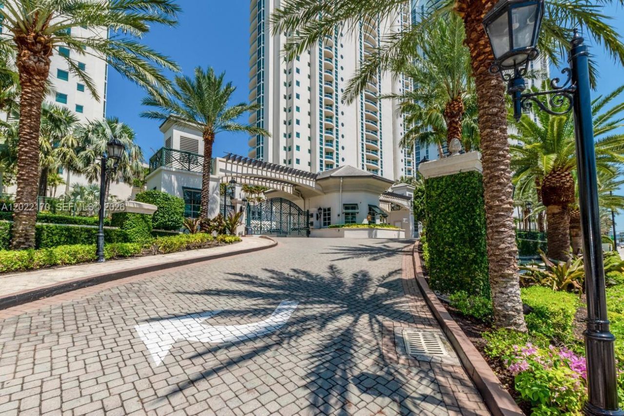 16051 Collins Ave , Unit 404, Sunny Isles Beach, FL 33160 Photo