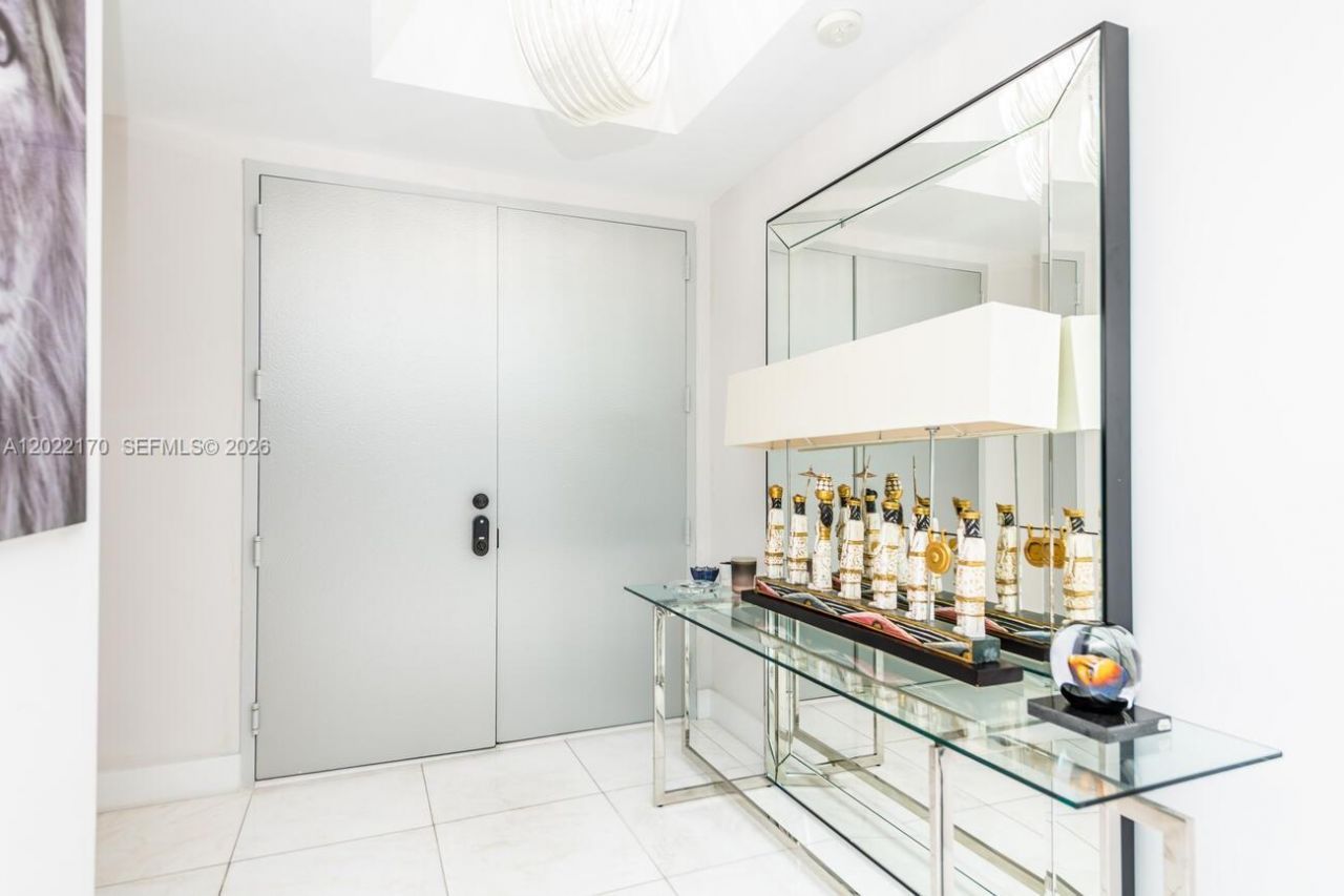 16051 Collins Ave , Unit 404, Sunny Isles Beach, FL 33160 Photo