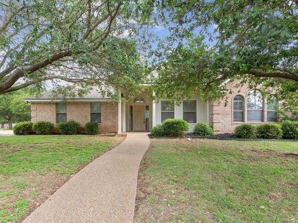 10136 Aragon Drive, Waco, TX 76708