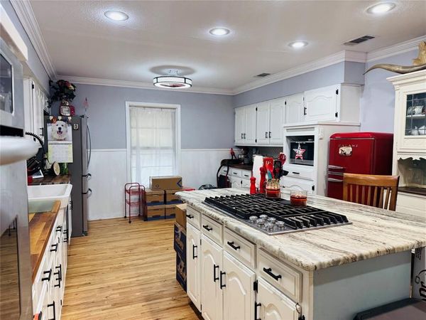 431 CR 2715 , Mount Pleasant, TX 75455