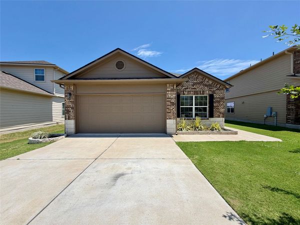1045 Gaelic DR, Georgetown, TX 78626