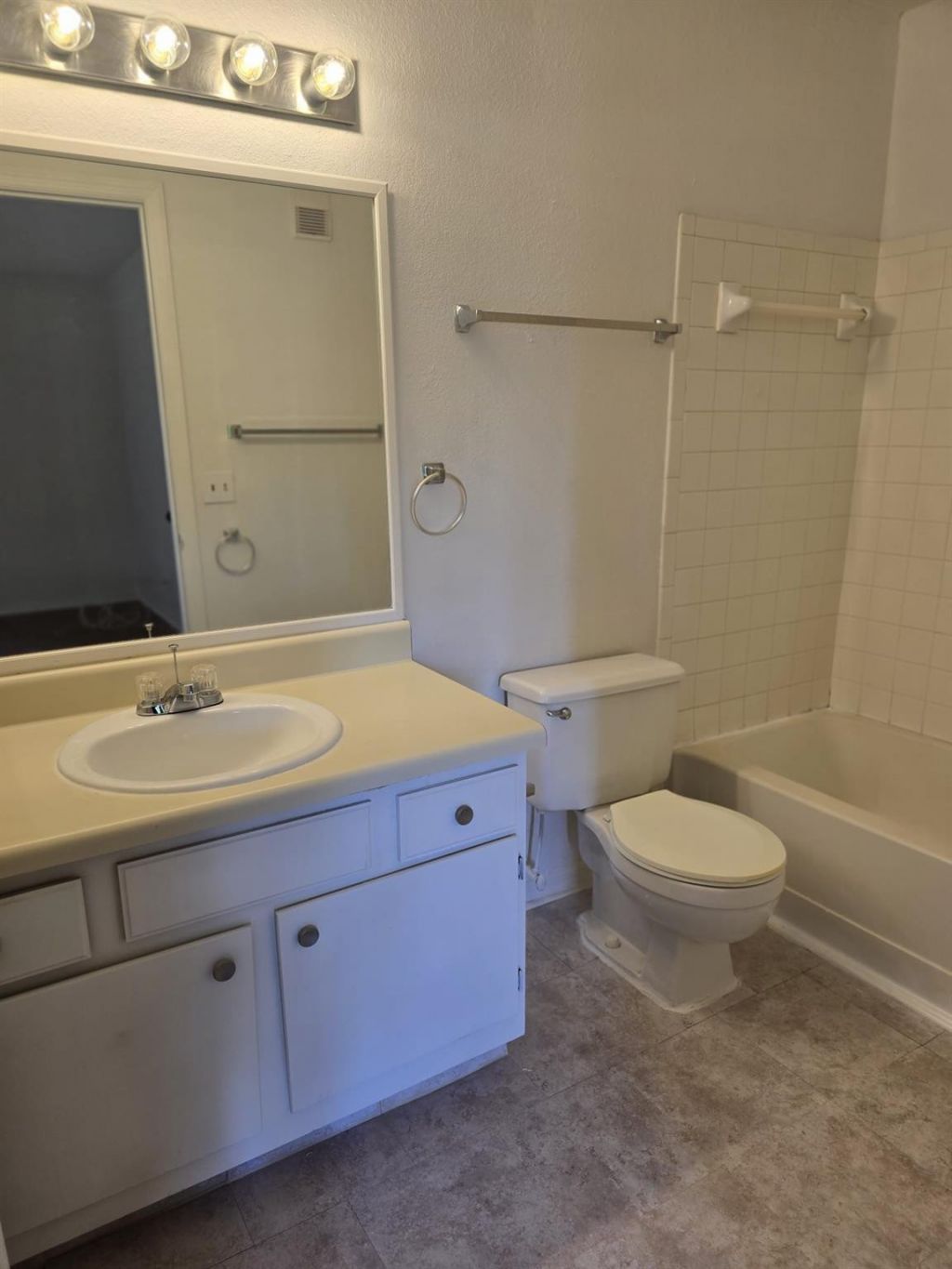 3310 N Pinewalk Drive N, Unit 1812, Margate, FL 33063 Photo