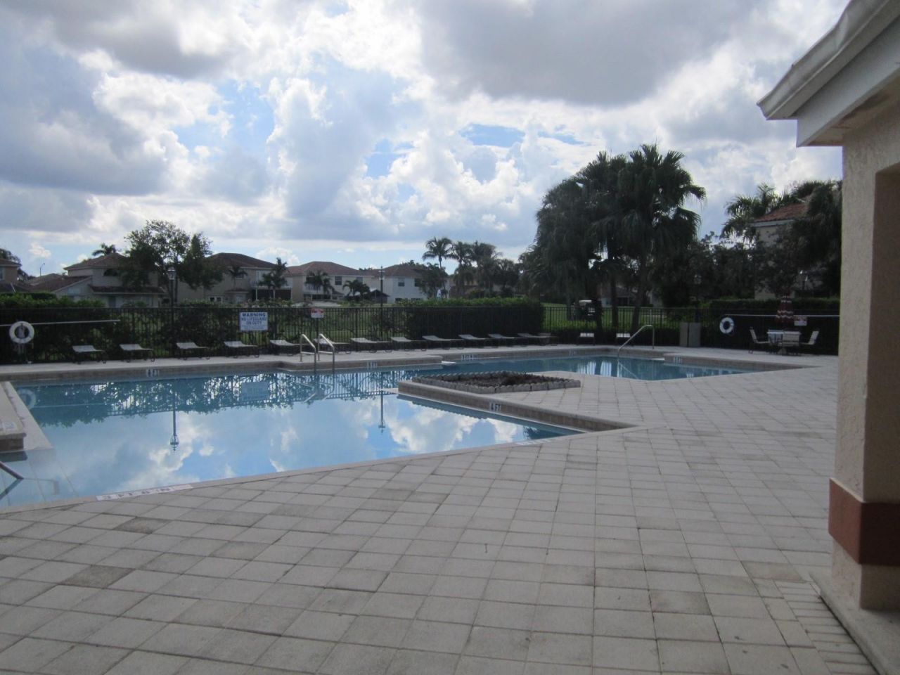 3310 N Pinewalk Drive N, Unit 1812, Margate, FL 33063 Photo