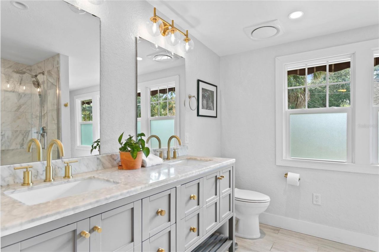 1101 11th Street N, Saint Petersburg, FL 33705 Photo