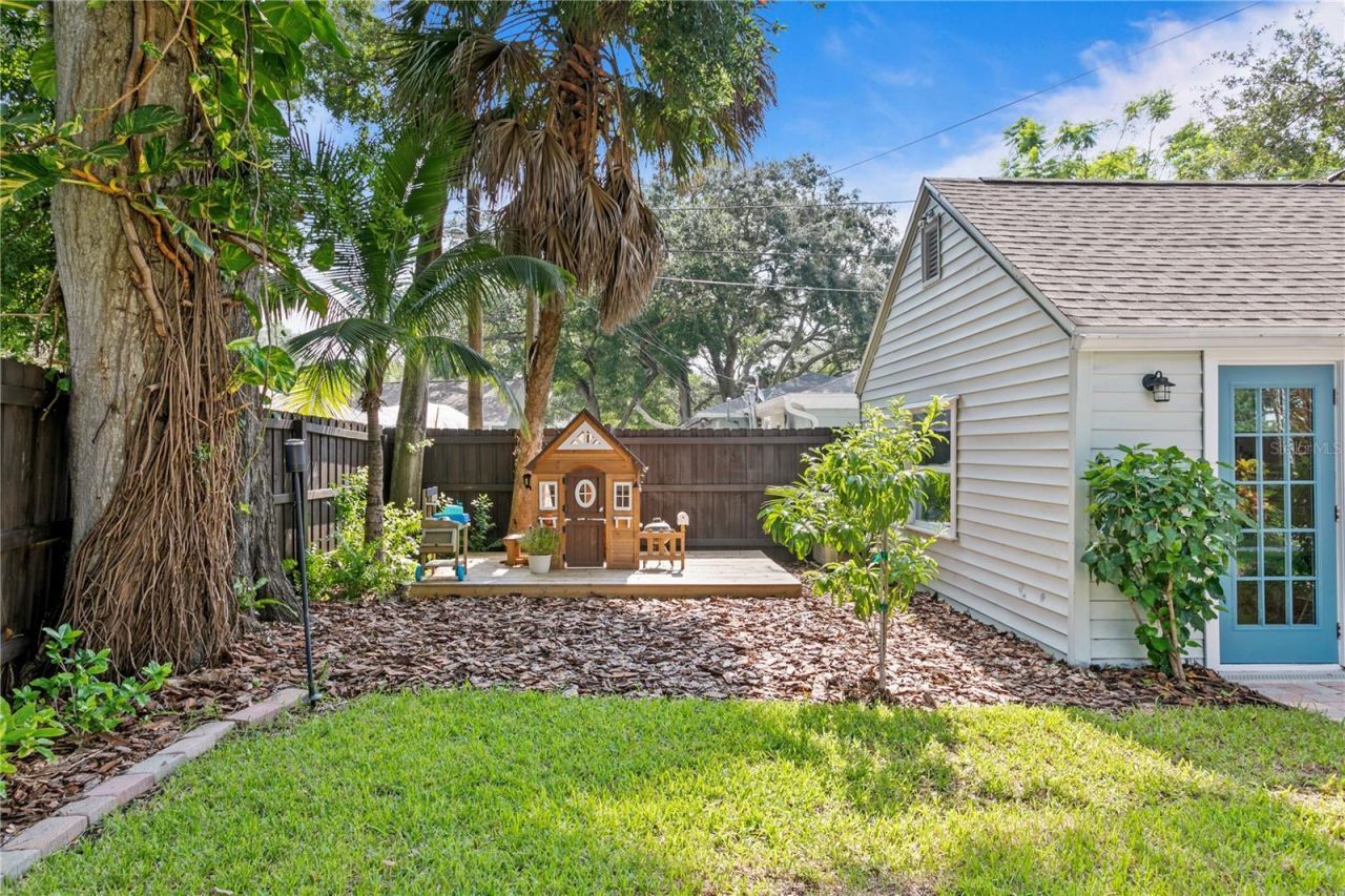 1101 11th Street N, Saint Petersburg, FL 33705 Photo