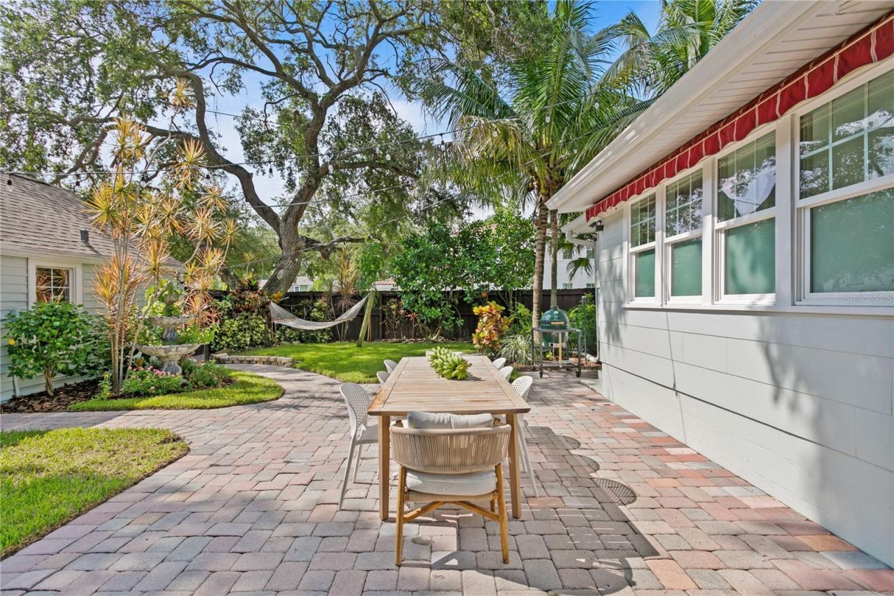 1101 11th Street N, Saint Petersburg, FL 33705 Photo