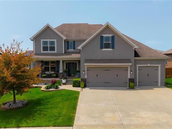 1513 SW Whistle Drive, Lee's Summit, MO 64082