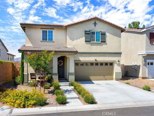 674 Hummingbird, San Jacinto, CA 92583