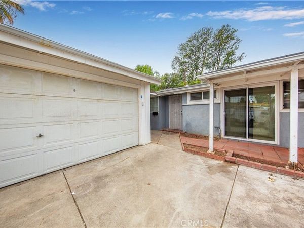 7421 Ostrom Avenue, Van Nuys, CA 91406