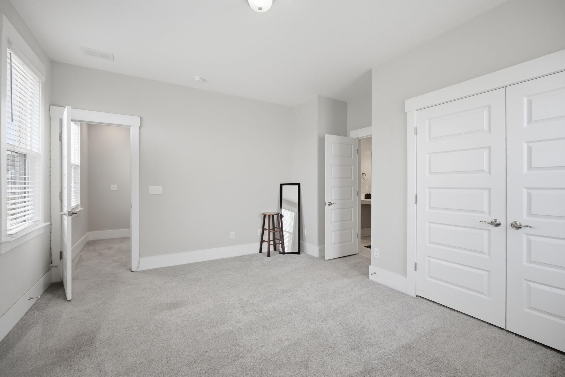 123 Hewitt Street Photo 36