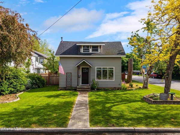 821 Poplar ST , Sandpoint, ID 83864