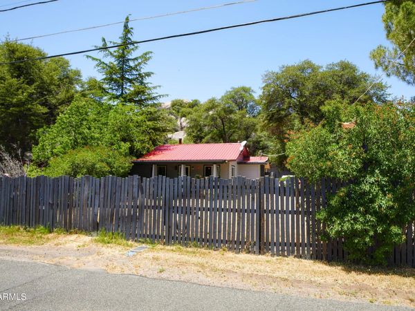 22402 S OAK Way, Yarnell, AZ 85362