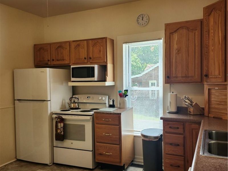 674 S Monroe Street, Millersburg, OH 44654 Photo 11