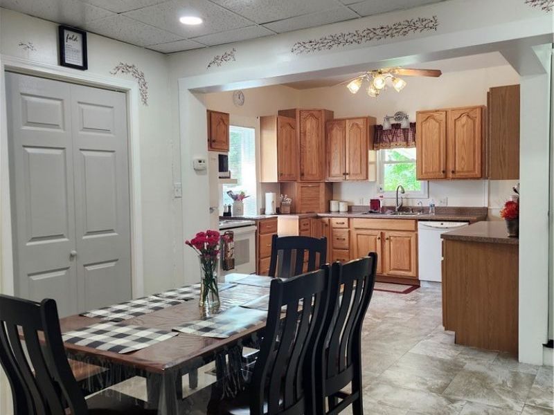 674 S Monroe Street, Millersburg, OH 44654 Photo 6