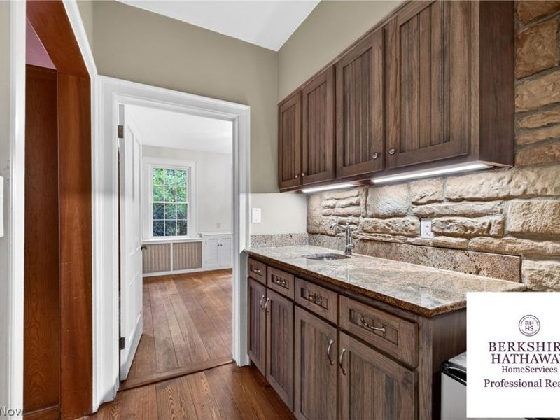 3555 Birch Tree Path, Cleveland Heights, OH 44121 Photo 12