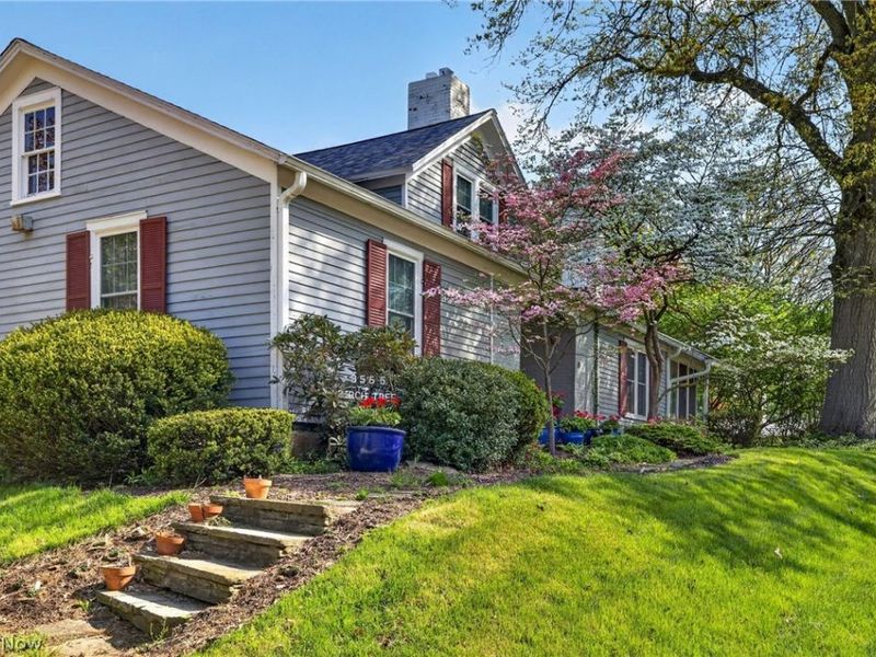 3555 Birch Tree Path, Cleveland Heights, OH 44121 Photo 2