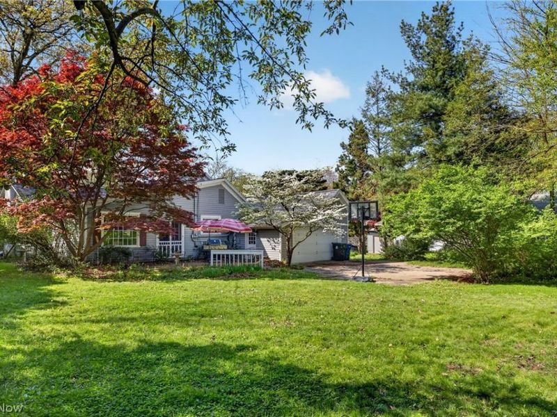 3555 Birch Tree Path, Cleveland Heights, OH 44121 Photo 3