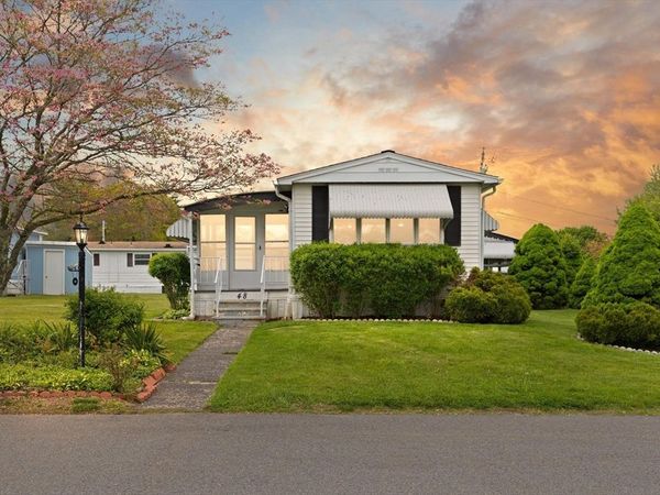 48 Easy Street, Raynham, MA 02767