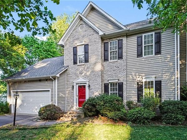 1515 Klompen Road , Kernersville, NC 27284