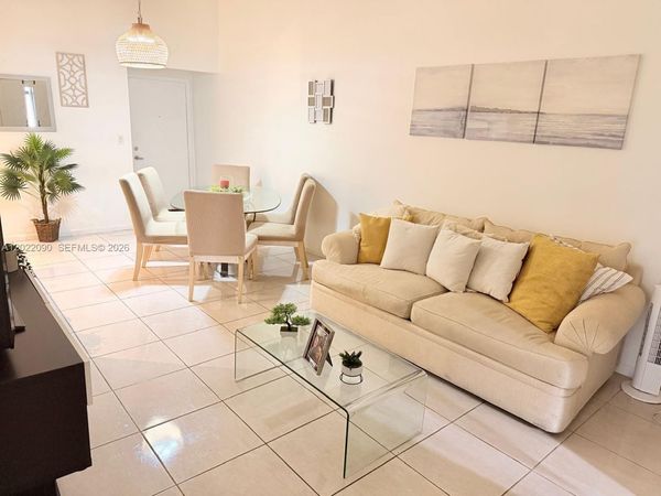9443 Fontainebleau Blvd , Unit 209, Miami, FL 33172