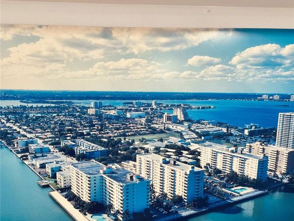 7501 E Treasure Dr , Unit 7R, North Bay Village, FL 33141