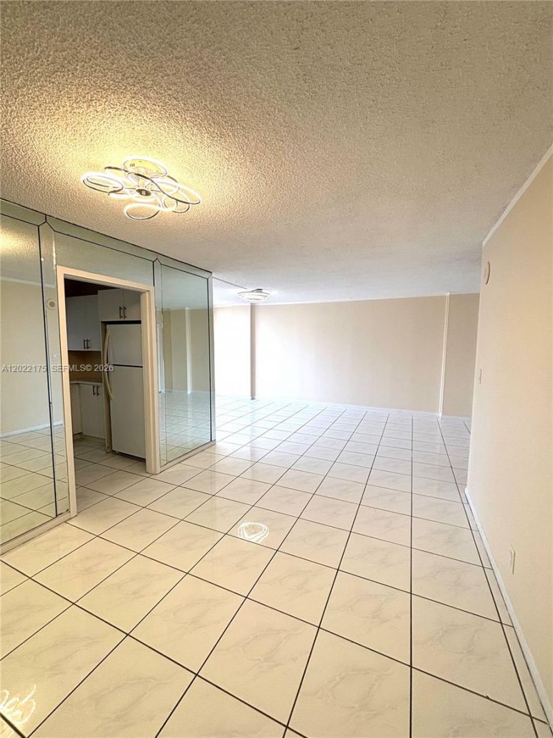 17011 N Bay Rd , Unit 1018, Sunny Isles Beach, FL 33160 Photo