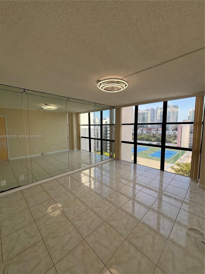 17011 N Bay Rd , Unit 1018, Sunny Isles Beach, FL 33160 Photo
